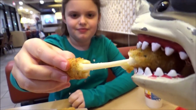 Feeding My Pet Shark McDonald's Chicken Nuggets Happy Meal Big Mac & Fries 'Toy Freaks'