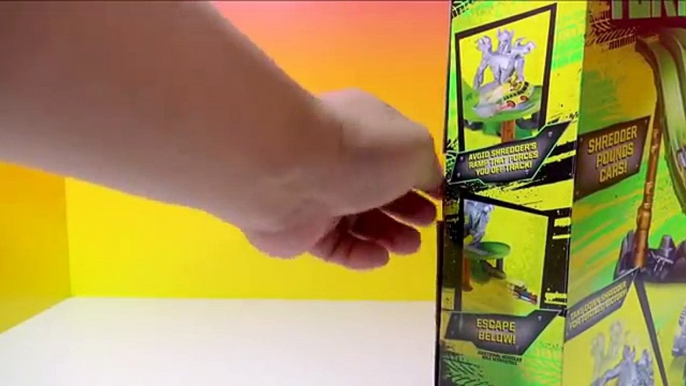 TMNT T-Machine Turtles Revenge Track! Battle Shredder with Teenage Mutant Ninja Turtle Pow