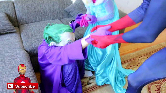 Frozen Elsa Baby Sick & Poo w/ Spiderman, Doctor, Pink Spidergirl – Jasmine Kisses! - Fun Superhero