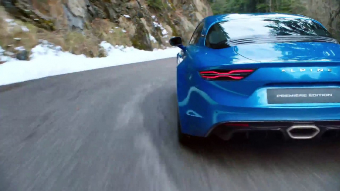 Alpine A110, premières images de la supercar française (2017)