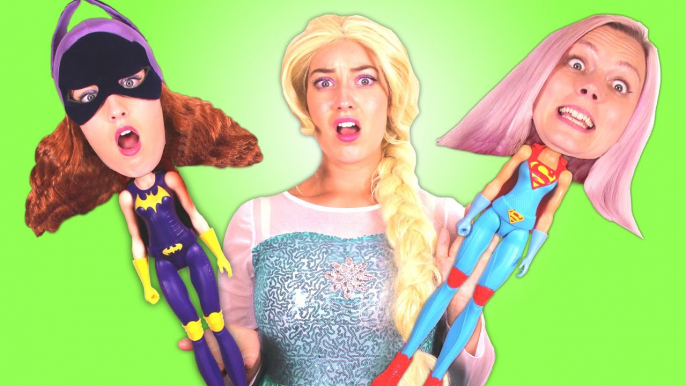 Frozen Elsa & Spiderman vs Joker! w_ Pink Spidergirl, Maleficent, Joker Girl, Kid's Toys & Candy -)