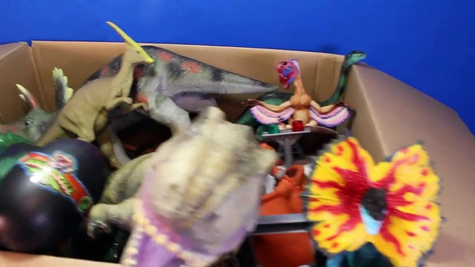 DINOSAURS What's in the Box Toy Dinosaur GIVEAWAY CONTEST Win Dinosaurs   Surprise Eggs Video-U8yjhOML