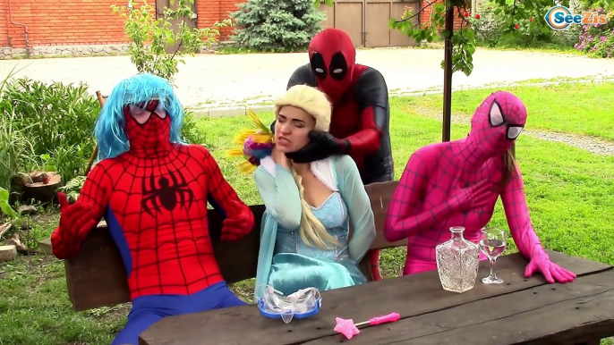 Spiderman Gets Rainbow Hair! w/ Frozen Elsa & Anna, Pink Spidergirl, Chocolate Candy & Jok