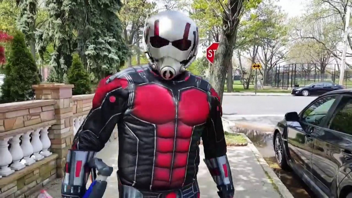 ANTMAN vs MUTANT MOBSTER IRL - Nerf War - Superheroes in Real Life - Spiderman - Marvel - DC-SFHdm5of