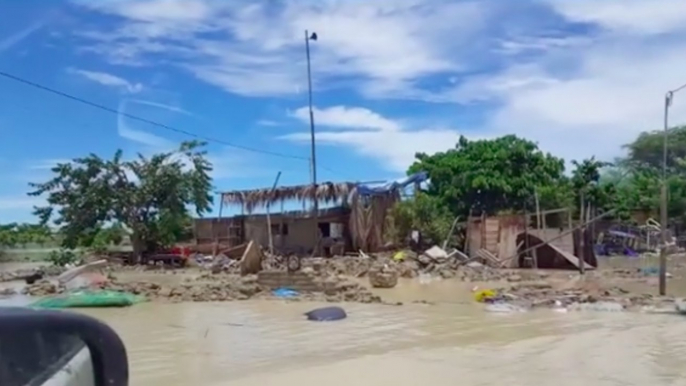 People Distribute Water in Peru's Flood-Hit Piura Region