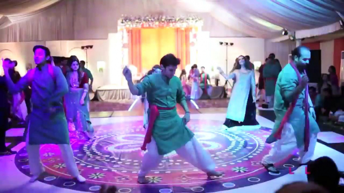 Pakistani Mehndi Dance 2017 ► Sangeet Couple Dance for Bride & Groom Wedding Best bride entry
