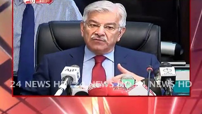 Journalist Made Khawaja Asif Speechless During Press Conference - Video Dailymotion