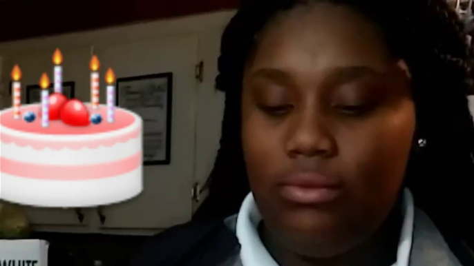 JUST A QUICK HAPPY BIRTHDAY TO KAYLA_ BIRTHDAY CAKE _MUKBANG _ EATING SHOW-2EqS