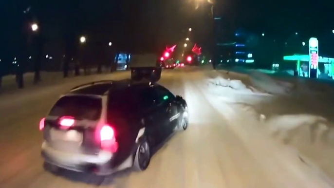 TOP IDIOT Winter CRAZY DRIVERS, CRAZY FUNNY 2016 December HUGE FAILS-cjTSlzxPr