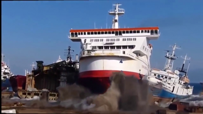 Ship Crash Compilation Most Epic Fails Ever !!! Amazing Crazy Ship Accidents