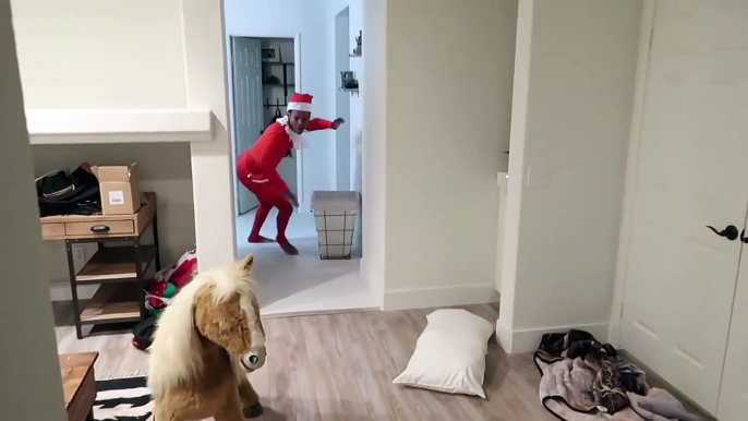 Real Life Elf O  Scares Kids!