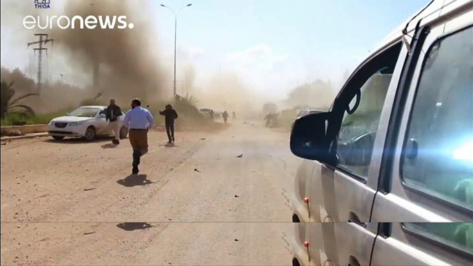 Regime e rebeldes sírios retomam evacuação de zonas sitiadas após ataque em Alepo