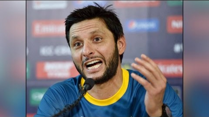 Shahid Afridi warns India of 'Pathans standing at Pakistan border' | Oneindia News