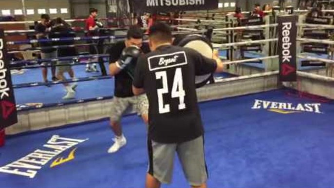 josesito lopez and hector tanajara working with robert garcia and pita garcia EsNews Boxing