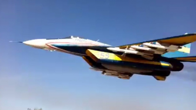 Ukrainian Mig-29 Low pass! Bring on the burn!