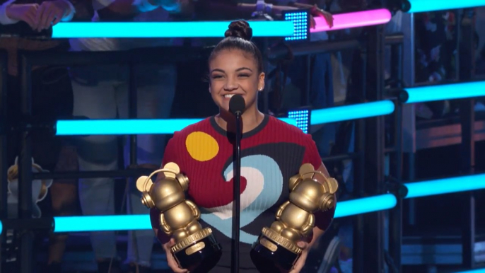 Laurie Hernandez presents at the 2017 RDMAs (04/29/17)