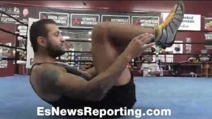 Kickboxing champion Enrike Gogohia ABS workout - EsNews Boxing