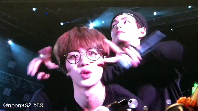 FANCAM] BTS THE WINGS TOUR HONG KONG 1 JIN & V & JUNGKOOK & RAP MONSTER FLYING CUTE SQUAD KISS