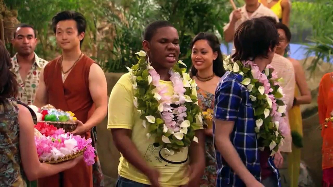 Pair Of Kings  S01 E1 Return of the Kings