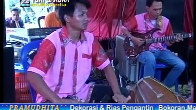 Cintaku Kandas Di Ujung Pacitan (Dangdut Koplo) - Erni - NEW KHARISMA