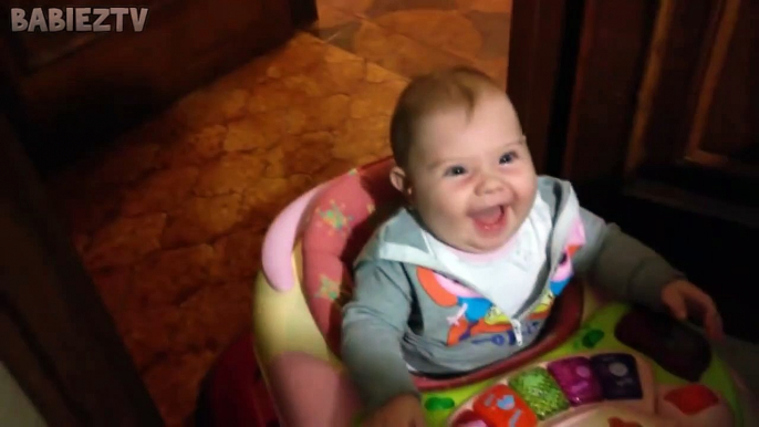 IF YOU LAUGH, YOU LOSE - Cute BABIES Laughing Hysterically-p0QjUP8S0a4