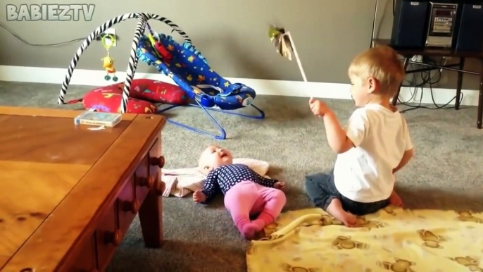 IF YO LAUGH, YOU LOSE - Cute BABIES Laughing Hysterically
