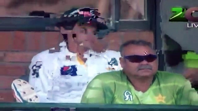 Top 15 Funny Moments Of Pakistani Cricket Player's