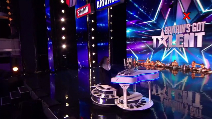 3 Britains Got Talent 4 X Auditions {720p}-XE79Hv7