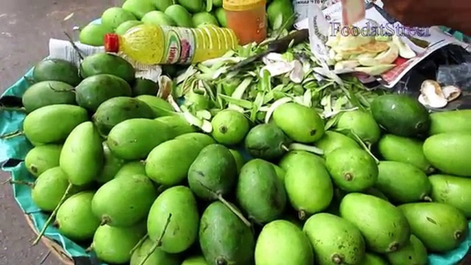 Indian Street Food Kolkata - Tasty Masala RAW MANGO (Aam) - Bengali Street Food India