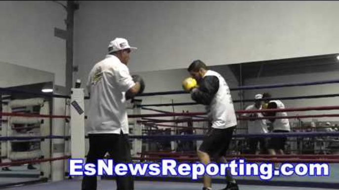 boxing star Johnny Gonzalez full mitt workout - EsNews boxing