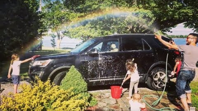 Delighted Dad Creates Fidget Spinner Rainbow