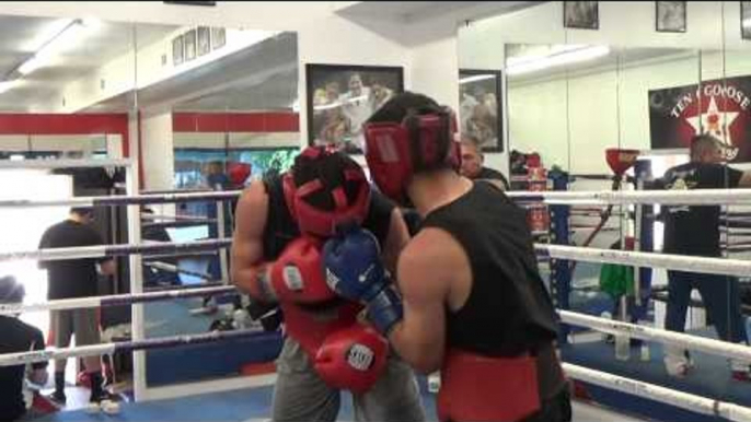 sparring at goossen gym finishing sparring hard - EsNews boxing