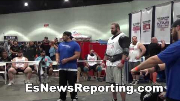 Strong Man Contest lifting CRAZY weights with one hand - EsNews Boxing