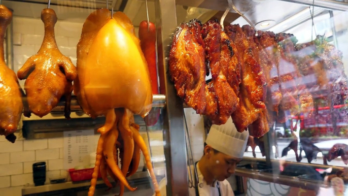 Hong Kong Street Food Tour!! BEST Roast Goose + Back Alleyway Street Food 2017!