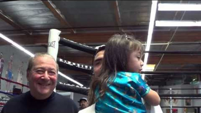 bob arum visiting brandon rios in camp for manny pacquiao EsNews Boxing