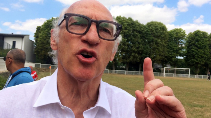 Carlos Bianchi de passage à Reims pour rendre hommage à un journaliste sportif