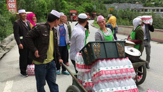 Rescue efforts continue after deadly China landslide