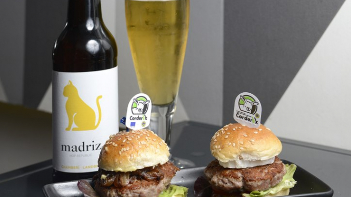 Corderex marida sus hamburguesas con cerveza artesana