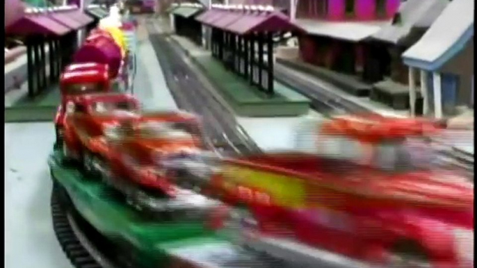 Toy train fun for children   Lots & Lots of