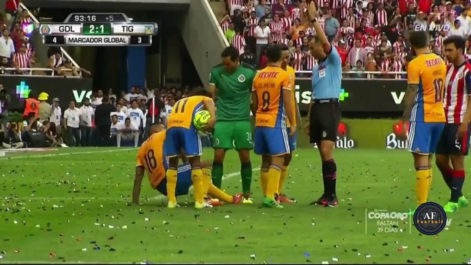 PENAL NO MARCADO A ISMAEL SOSA ULTIMO MINUTO ! Chivas 2 1 Tigres Final De Vuelta Roban A T