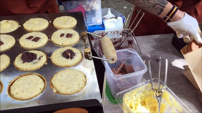 CUTE Chocolate Wheel cake - Chocolate - Custard - Red Bean - London Street Food - Brick Lane Market