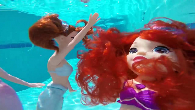 Bain Baignoire les couleurs première Apprendre sirène la natation le le le le la sous-marin avec Sofia ariel p