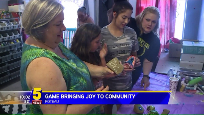 Rock Scavenger Hunt Brings Joy to Small Arkansas Town