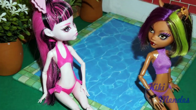 Como fazer uma piscina para bonecas Barbie & Monster High