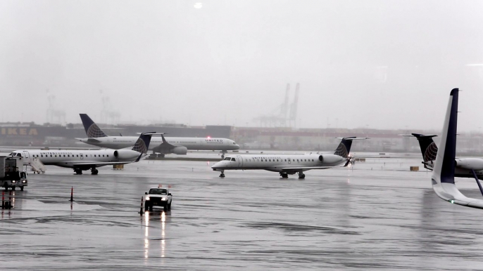 Planes on Airport