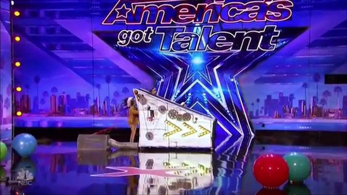 The Quiddlers Unique and FUNNY Vegas Act  America's Got Talent 2017