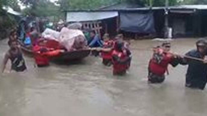 Army Evacuates Flood Victims in Eastern Nepal