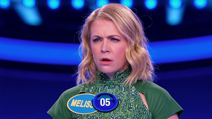 Melissa Joan Hart and Sister take on Fast Money Celebrity Family Feud