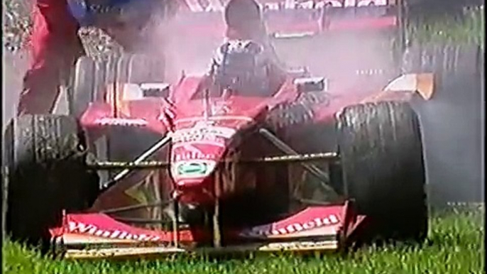 1998 Austria: Schumacher crashes and loses front wing chasing Häkkinen