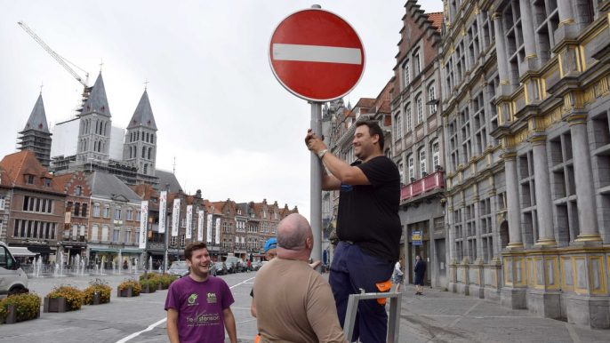 Le bon sens interdit sur la Grand-place de Tournai